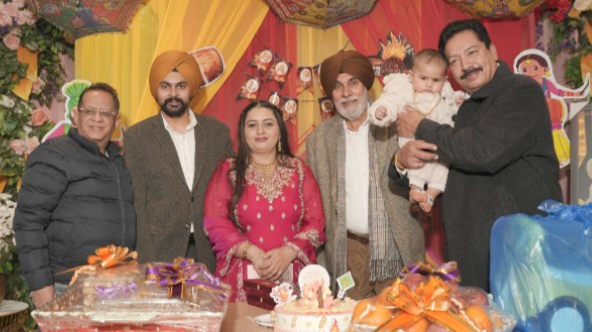 ਭਾਜਪਾ ਆਗੂ ਕੇ.ਕੇ ਮਲਹੋਤਰਾ, ਡੀ.ਐਸ.ਪੀ ਬਡੁੰਗਰ ਪਰਵਾਜ ਇੰਦਰ ਦੀ ਪਹਿਲੀ ਲੋਹੜੀ ਦੇ ਪ੍ਰੋਗਰਾਮ ਵਿੱਚ ਹੋਏ ਸ਼ਾਮਿਲ