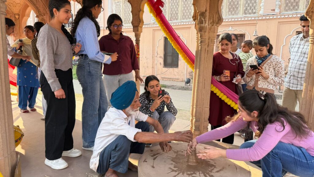 ਪੰਜਾਬ ਸਖੀ ਸ਼ਕਤੀ ਕਰਾਫ਼ਟ ਮੇਲੇ ‘ਚ ਸੈਲਫ਼ੀ ਪੁਆਇੰਟਾਂ ‘ਤੇ ਦਰਸ਼ਕ ਖਿਚਵਾ ਰਹੇ ਯਾਦਗਾਰੀ ਫੋਟੋਆਂ