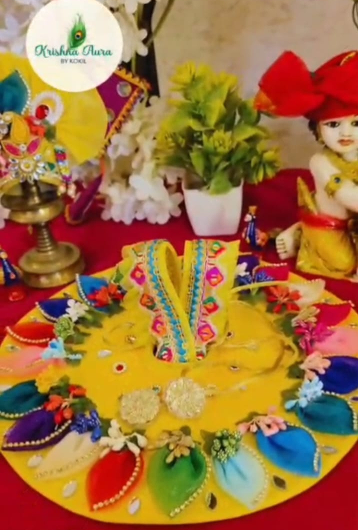 Celebrate Holi with your kanha ji new dresses